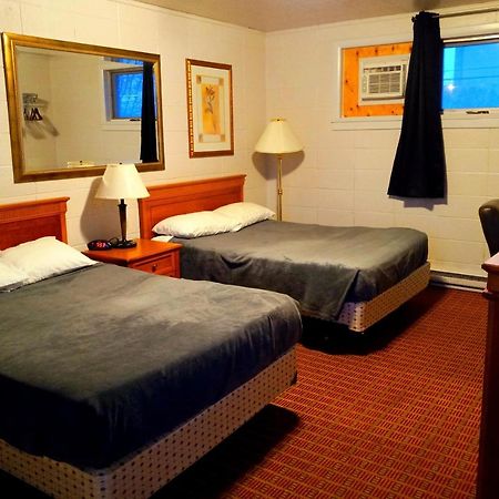 درايدن Chalet Inn Motel المظهر الخارجي الصورة